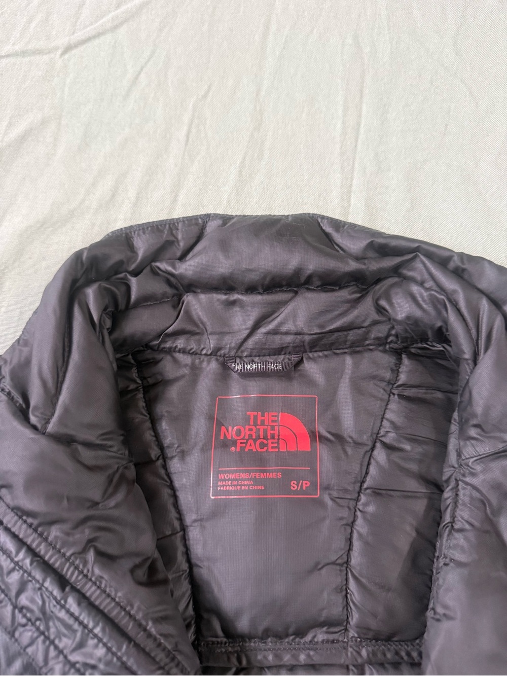 Women's The North Face 800 Pro Lightweight Puffer Jacket Black S Flaw - Picture 4 of 8